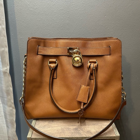 Michael Kors Handbags - Authentic Michael Kors Hamilton Large Tan Saffiano Leather Satchel Tote Bag